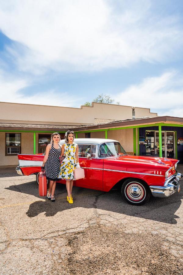 The Atomic Blue Motor-inn Monticello
